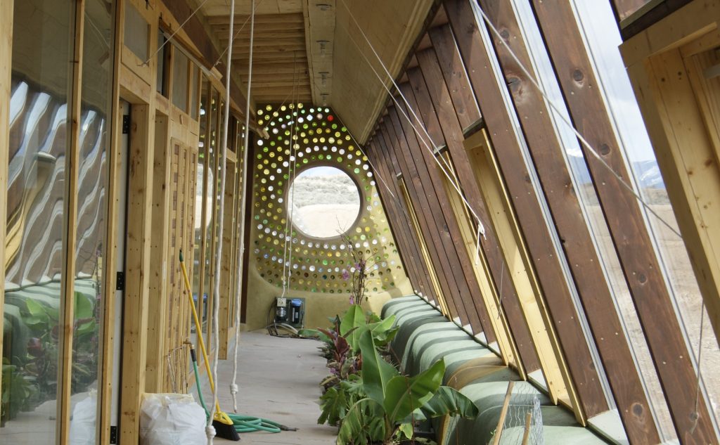 Serra Earthship